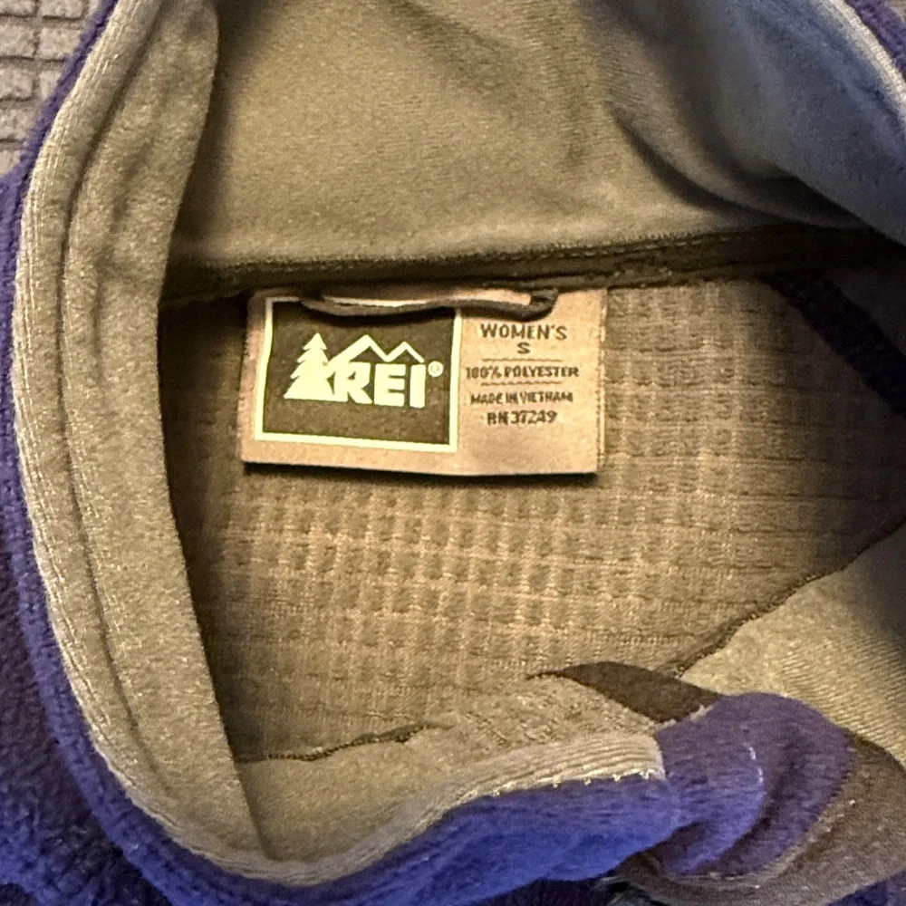 REI Jacket - Picture 4 of 9